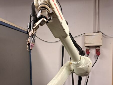 robot spawalniczy TIG kawasaki